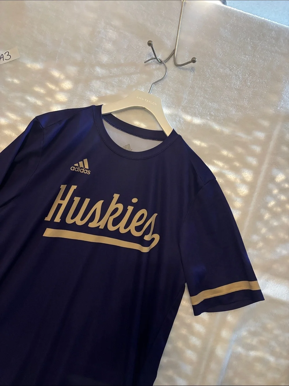 Adidas huskies large jersey